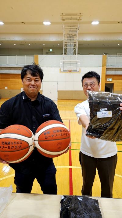 車イスバスケジャージ・ボール等寄贈
