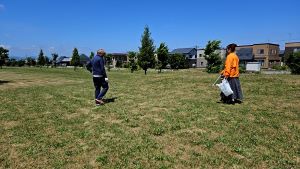 東光スポーツ公園の植樹経過観察とゴミ拾い